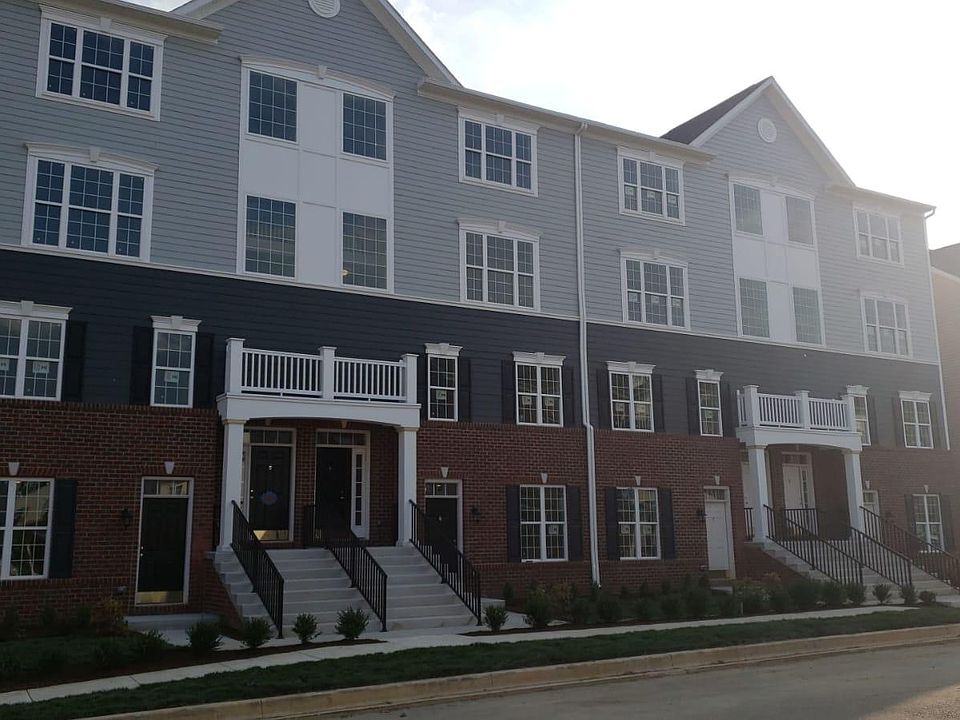 1st image of 3451 Naamans Dr