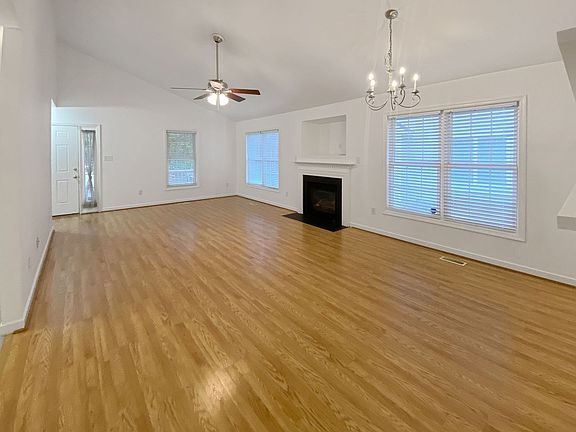 4th image of 3015 Greenway Ave