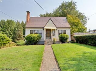 1404 Jackson St, Oregon City, OR