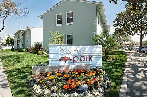 1st image of 4448 Le Park Dr