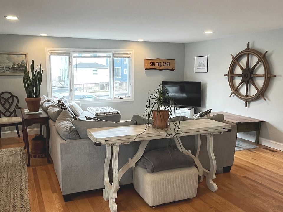 Family room - Views of the water from this front window.