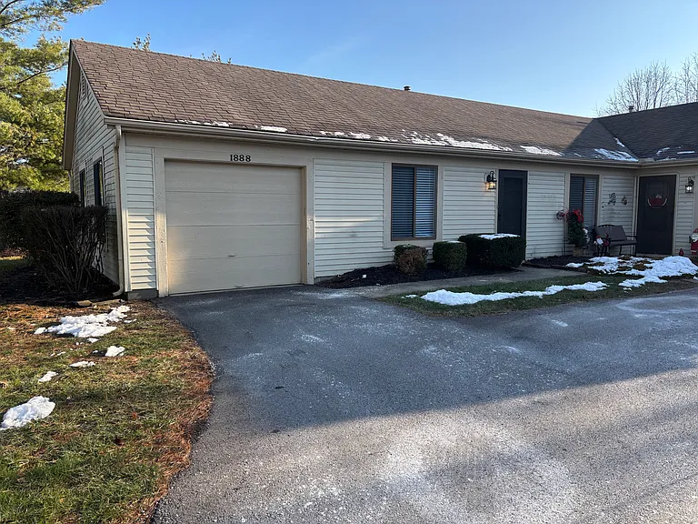 1888 Stoneview Ct — Photo 23