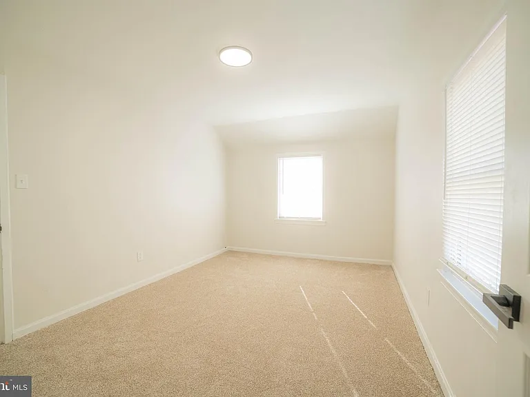 2409 Greeley Pl — Photo 23