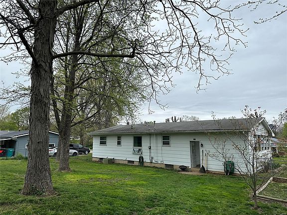 5th image of 410 E Peters Ave