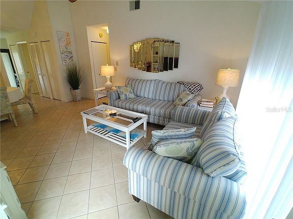 4th image of 4911 Sunnybrook Dr Unit 25