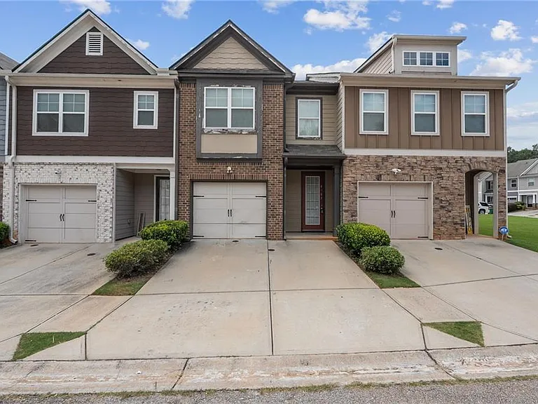 4987 Longview Walk — Photo 2