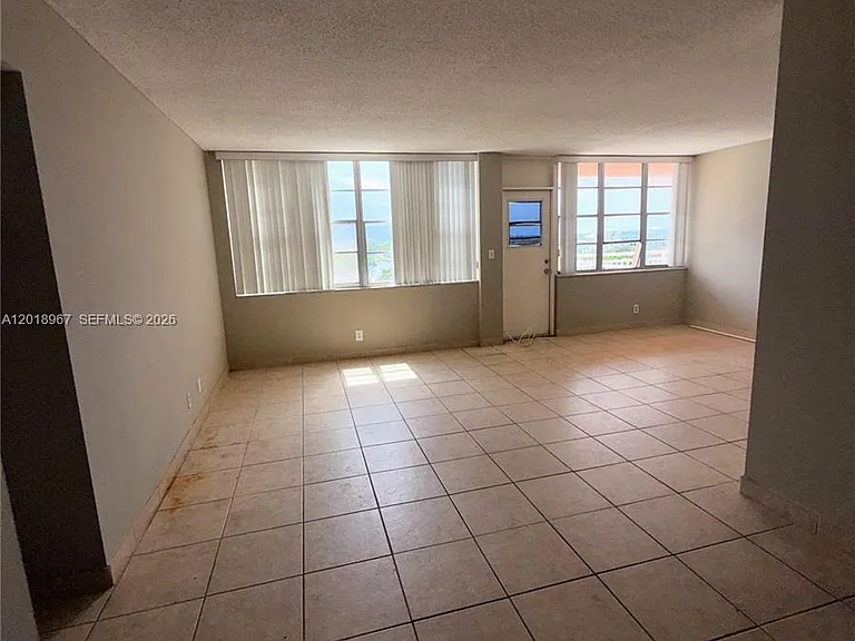 2025 NE 164th St #810 — Photo 6