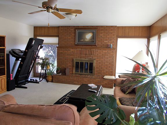 3rd image of 3504 N Sunset Ave