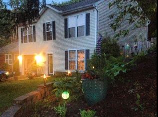 20 Blakeslee St, Bristol, CT 06010