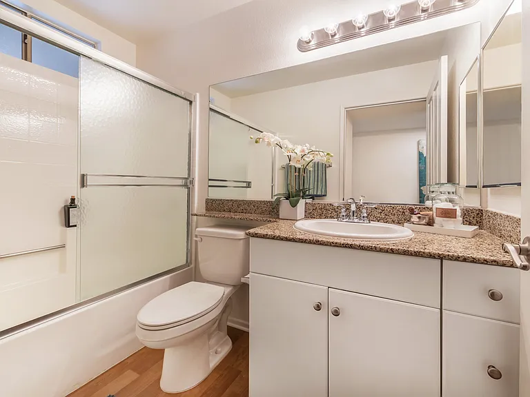 Rancho Mariposa Apartment Homes — Photo 17