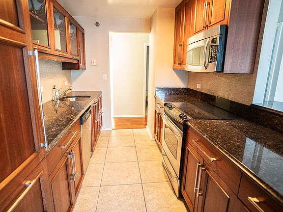 2nd image of 70 W Huron St APT 403