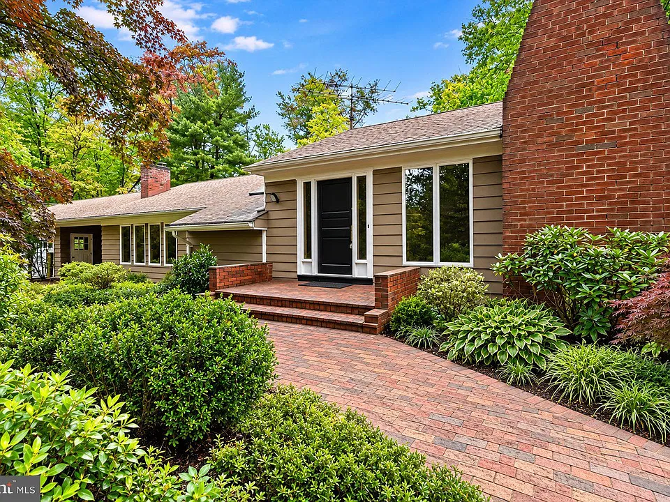 165 Heather Ln