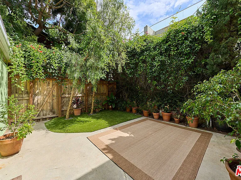 820 Crestmoore Pl — Photo 23