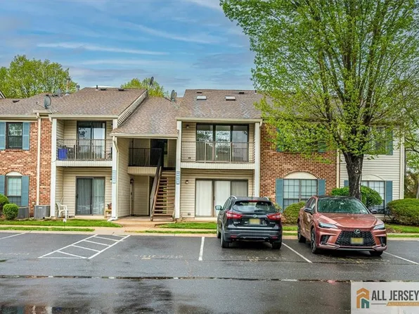 64 Taylor Dr #3212, Franklin Park, NJ 08823