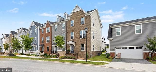1st image of 6416 Falconwood St