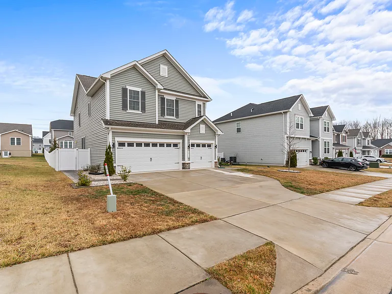 7810 Bexley Ln — Photo 1