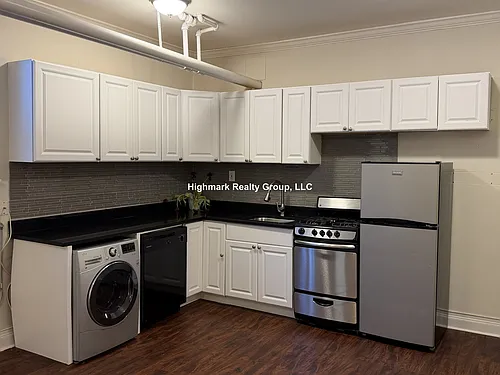 2129 N Dayton St #3OG Photo 1
