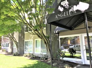 1621 California Ave SW APT 8, Seattle, WA 98116