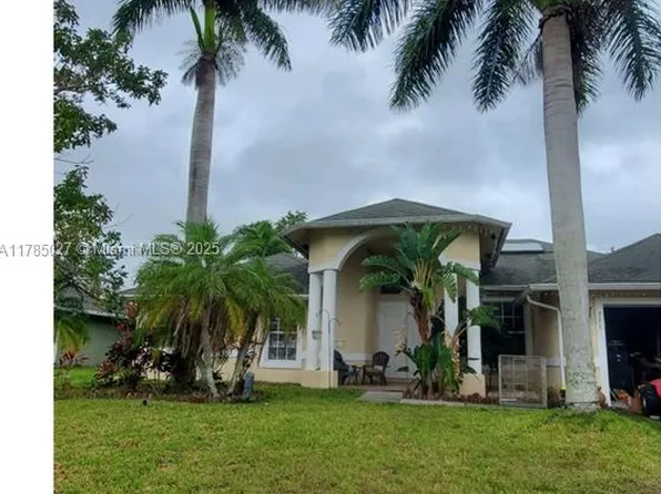 375 SW Dustin Ave, Port Saint Lucie, FL 34953
