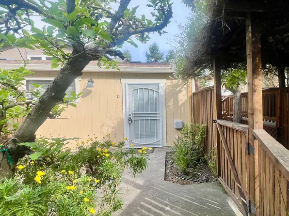215 Iowa St APT D, Santa Rosa, CA 95401