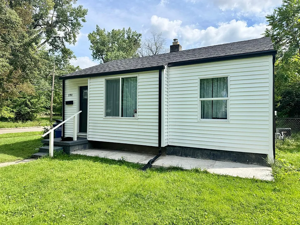 1701 Ottawa Dr