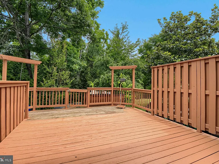 26 White Pine Ct — Photo 5