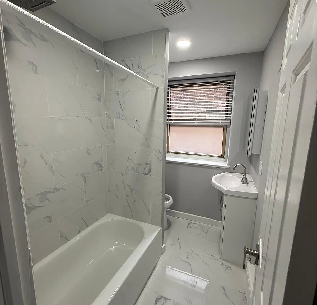 1 bed, 800 sqft, $1,295 — Photo 4