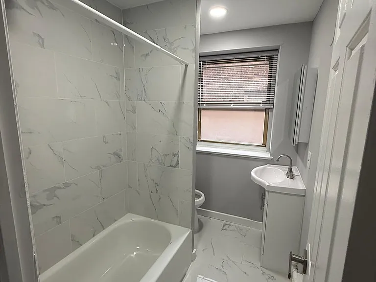 217 W Walnut Ln #A20 — Photo 8