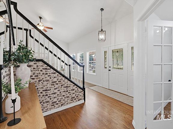 5th image of 2020 E Summerridge Dr