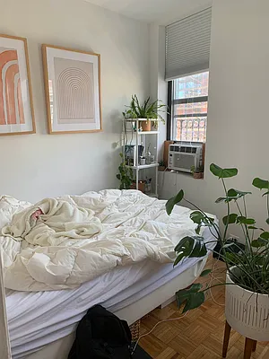 Rented by M.Grossman R.E. Management | media 40