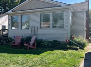 90 Grass Ave, Saint Catharines, ON L2R 1T1