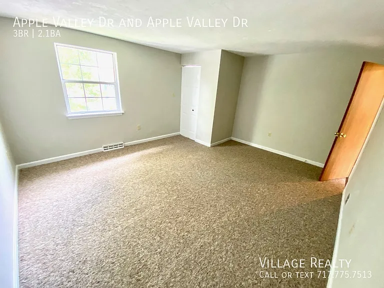 Apple Valley Dr — Photo 32