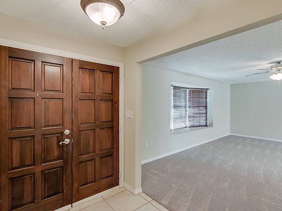 4th image of 740 Palm Dr