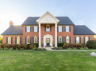 6N444 W Ridgewood Ln, St Charles, IL 60175