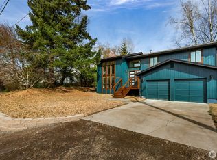 2832 St Clair, Bellingham, WA 98226