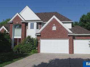 6712 Old Dominion Rd, Lincoln, NE 68516