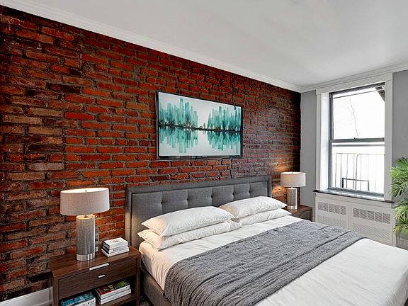 3rd image of 313 E 9th St #5