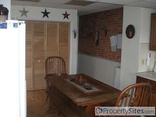 4th image of 512 S Franklin St