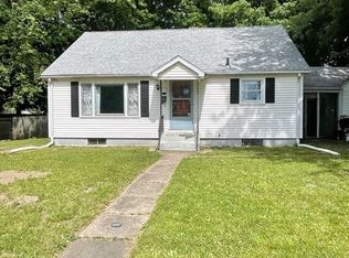 321 Oak St, Holyoke, MA 01040