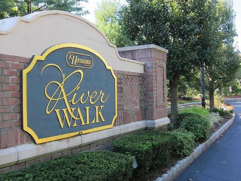 1st image of 105 Riverwalk Way