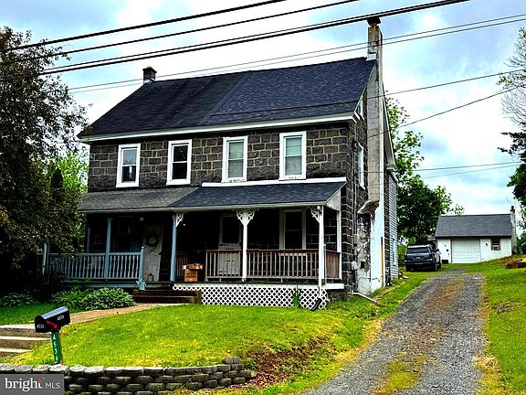 2nd image of 4536 Geryville Pike