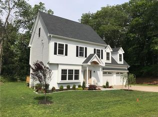 730 White Plains Rd, Trumbull, CT 06611