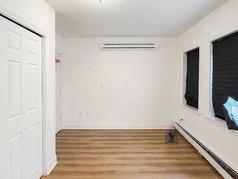 1336 Chisholm St #1 — Photo 2