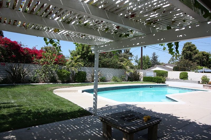 1st image of 736 El Mirador Dr