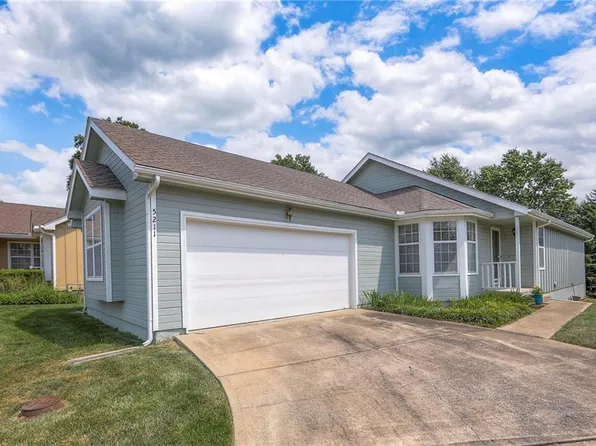 5211 S Megan Dr, Independence, MO 64055