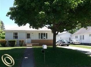 2518 19th Ave, Port Huron, MI