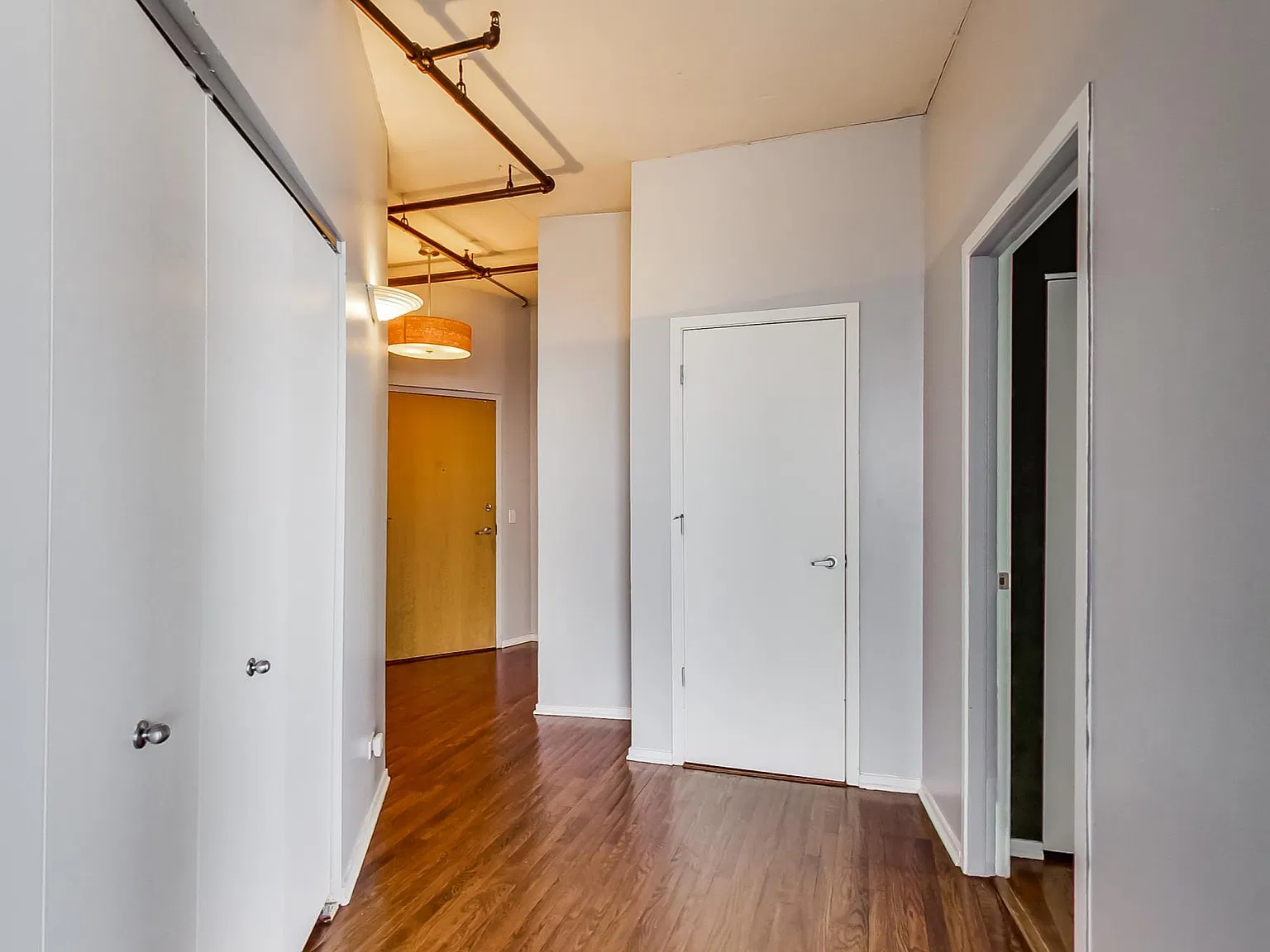 2 bed, 1600 sqft, $3,700 — Photo 4