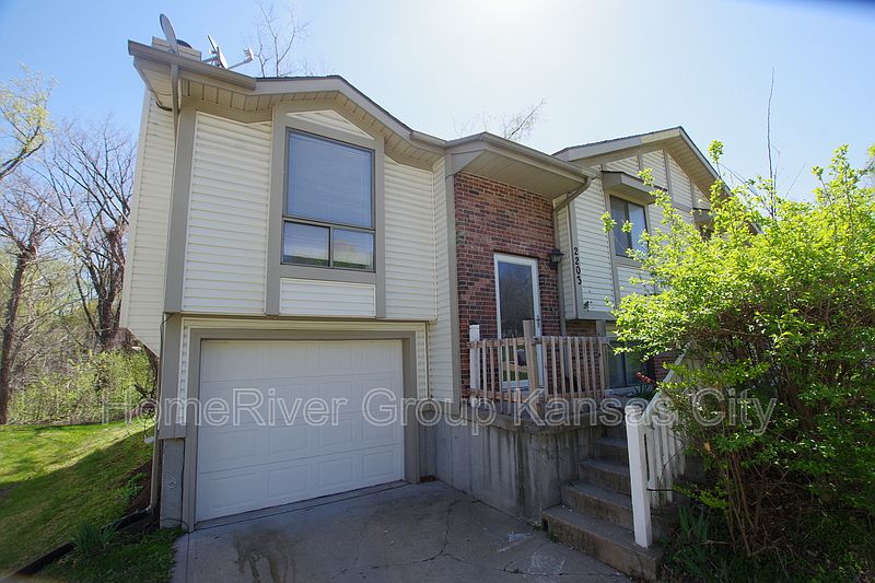 1st image of 2203 N 77th St