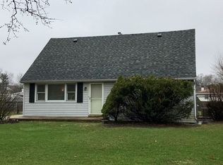 5832 Tennessee Ave, Clarendon Hills, IL