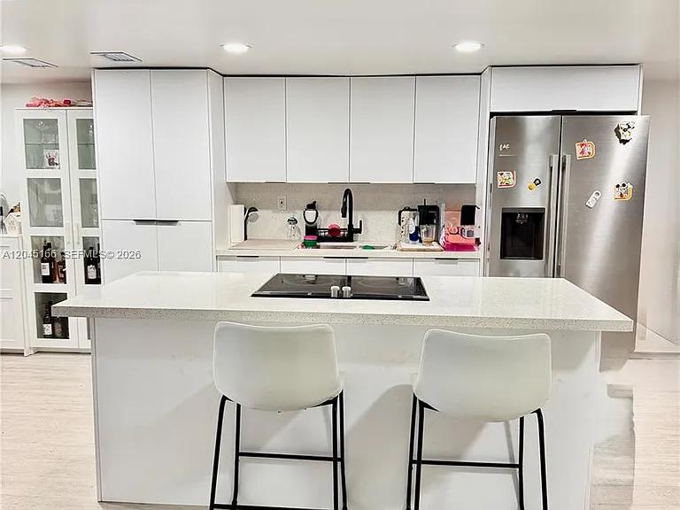 8010 NW 27th Pl #8010 — Photo 5